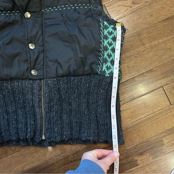 Free people size small wool and sweater puffer vest fair isle detail - Picture 13 of 14